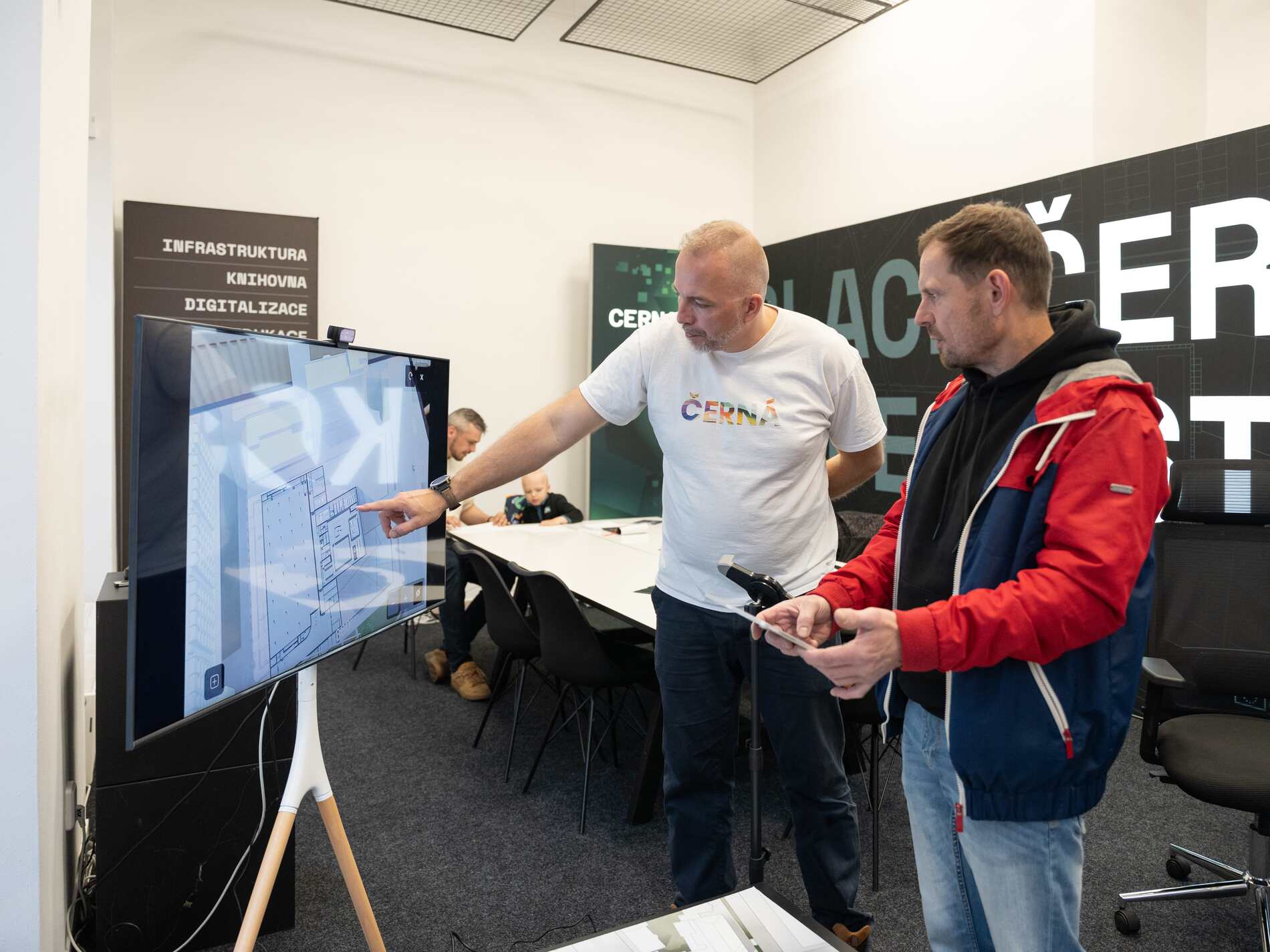 kancelář černé kostky